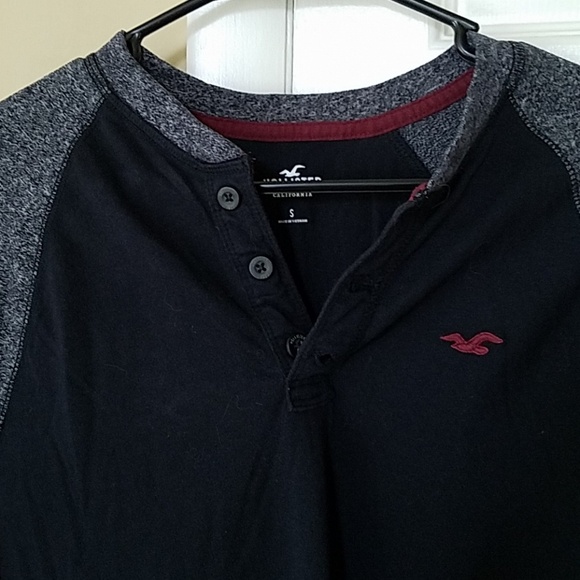 Hollister shirt, small, like new - Picture 2 of 3